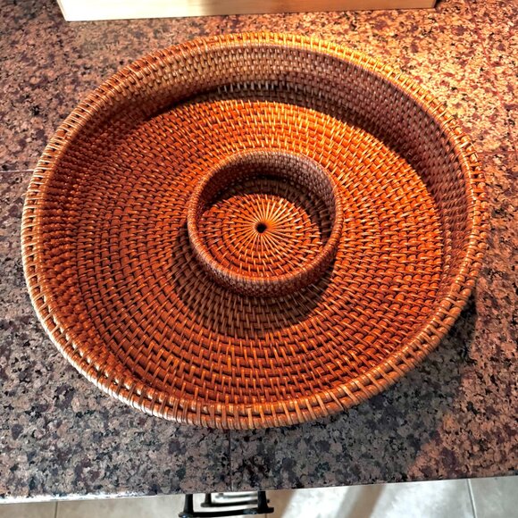 Woven Rattan Chip & Dip Server Tray Charger 15" William Sonoma - Picture 2 of 13